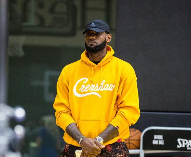 哥哥留下！TES官方：与队内下路Jackeylove续约（TES官宣：JackeyLove续约留队，哥哥继续镇守下路）