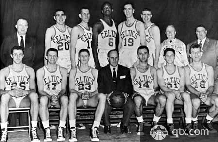 詹姆斯：生涯手感最热的比赛是07年东决G5，最后连砍25分（詹姆斯：生涯手感巅峰在07年东决G5，终段连拿25分）