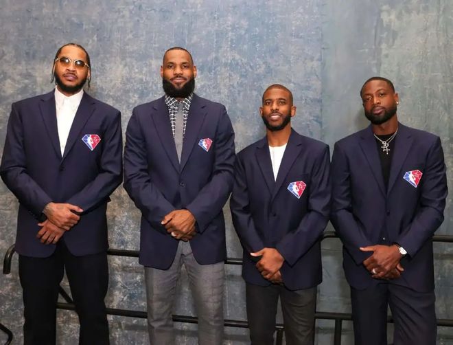 赫内斯谈拜仁明年目标：国内双冠王，在欧冠尽可能走远一些（赫内斯：拜仁明年冲击国内双冠，欧冠力求走得更远）