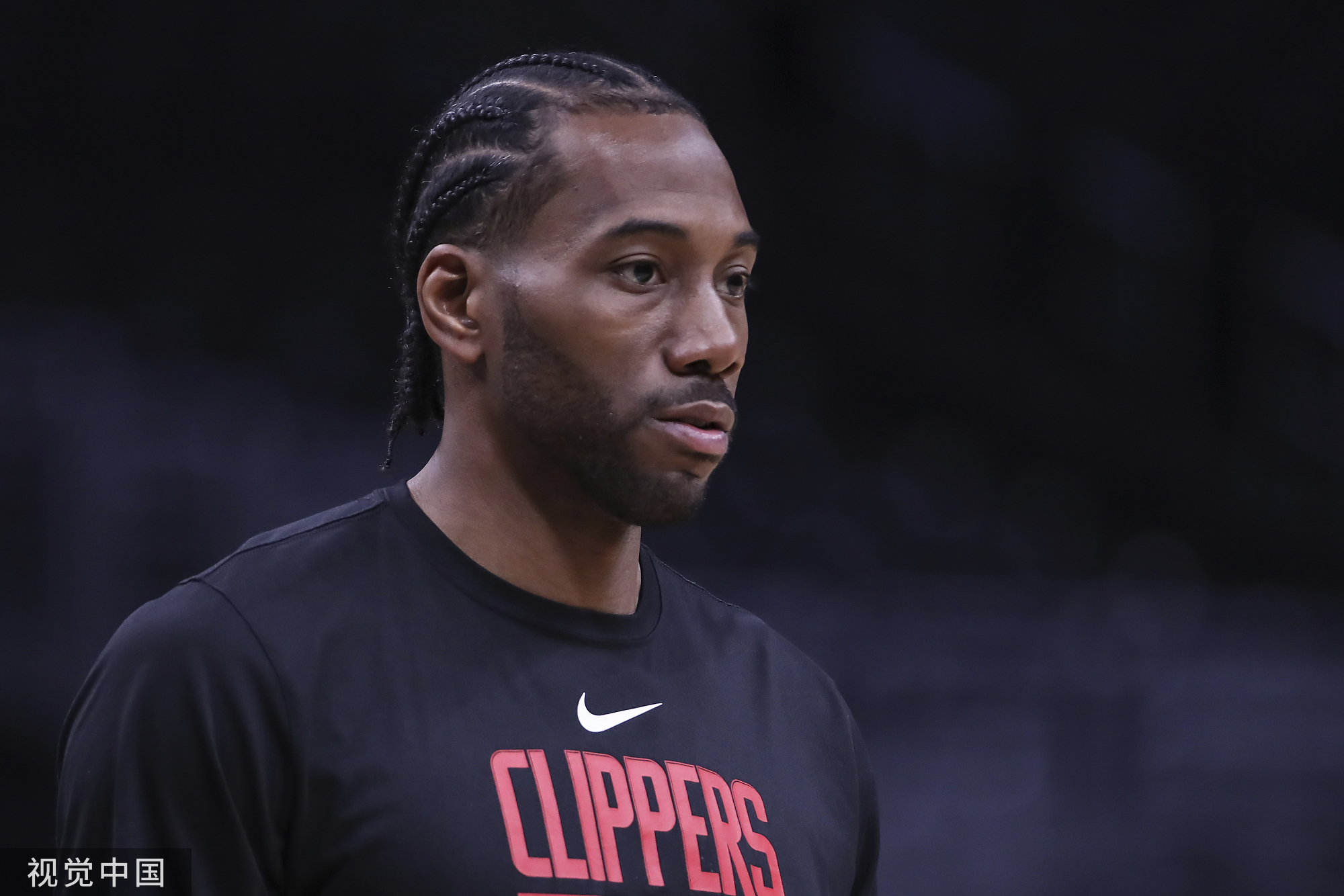 从小透明到全网讨论（从默默无闻到全网热议）