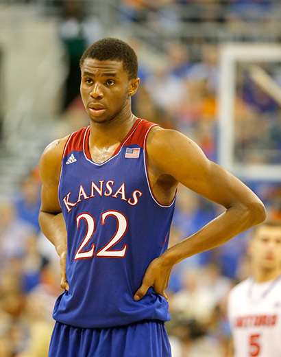 小孔塞桑被换下情绪激动不是因为斯帕莱蒂，是因摄影师险些绊倒他（小孔塞桑被换下情绪激动，因摄影师差点绊倒他而非斯帕莱蒂）