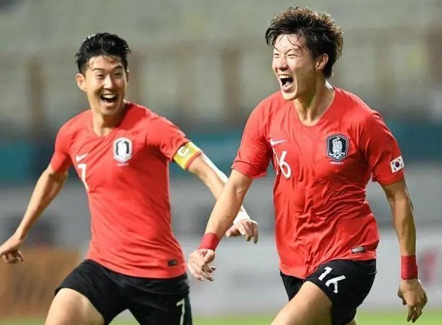 多特vs霍芬海姆：吉拉西、扬-科托、安塞尔米诺首发